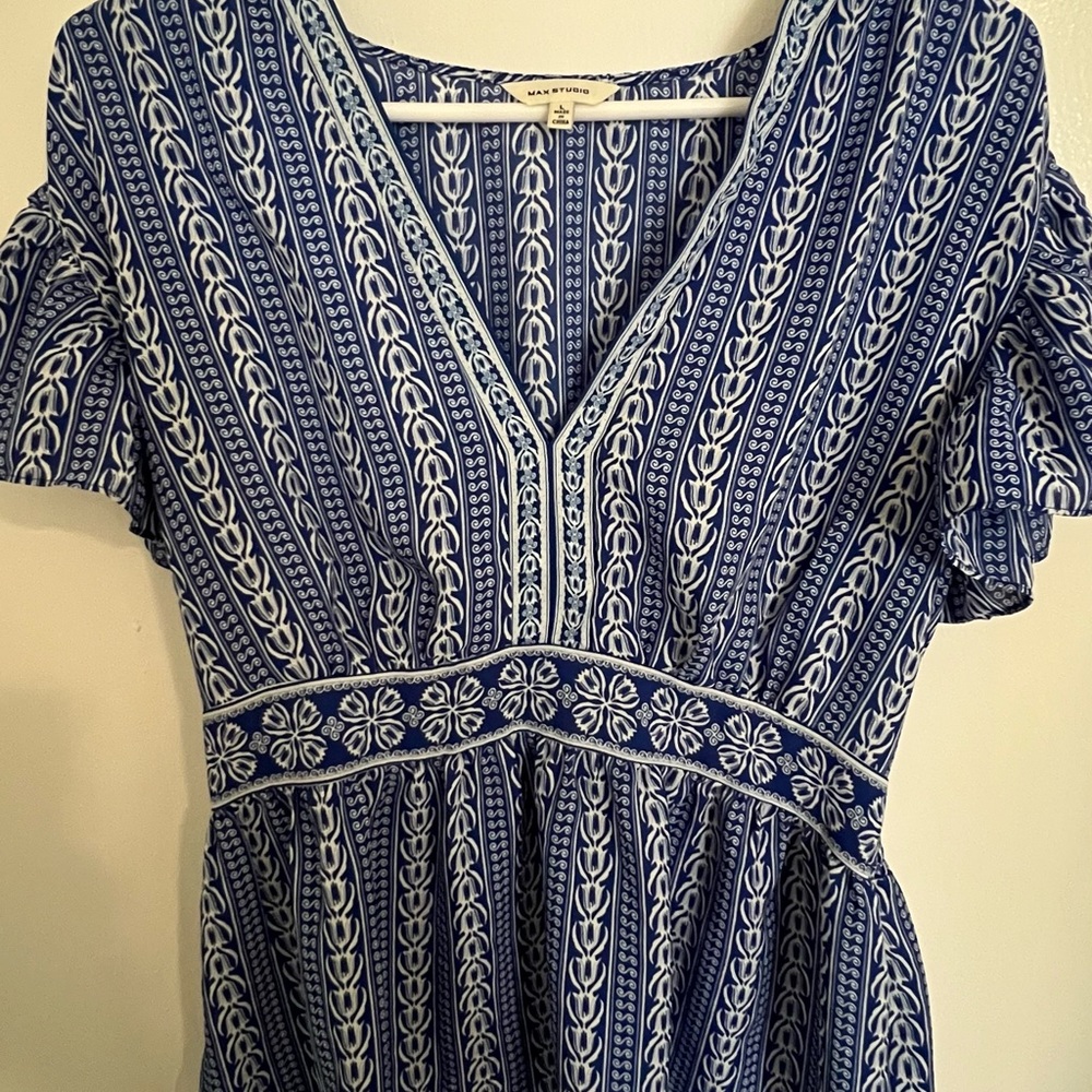 Max Studio Blue & White Printed V-Neck Dress